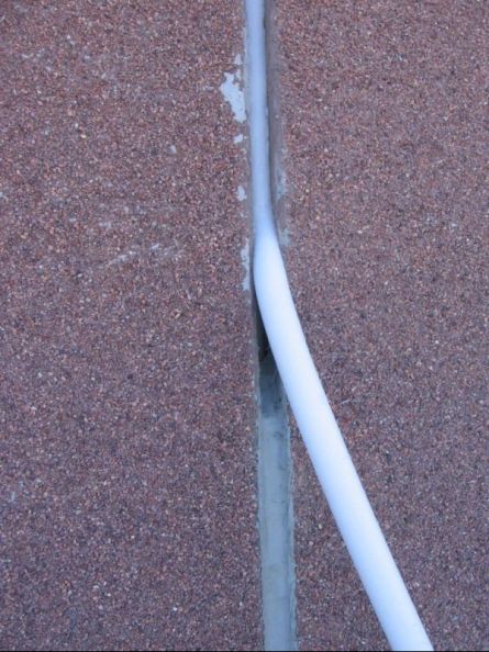 Заполнение температурного шва эластичным шнуром из вспененного полиэтилена